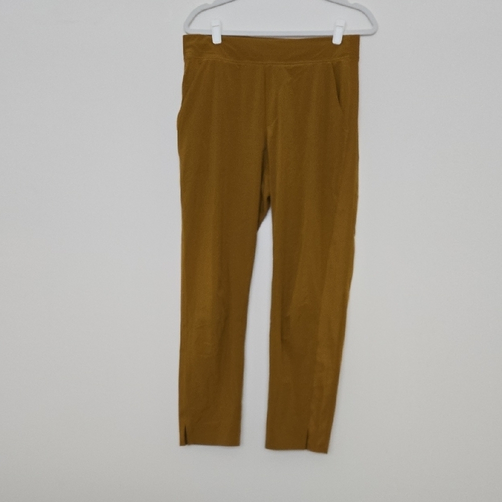 Athleta Women's Lightweight Gold Joggers Straight Leg Athleasure Pockets | 10